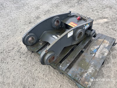 Daequip HE300 Quick Coupler