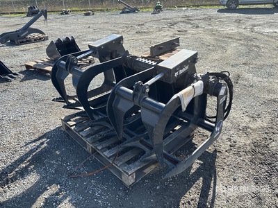 Bobcat 66 in Root Skid Steer Grapple