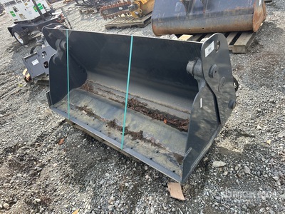Bobcat L85 74 in Q/C Combo bucket Combo Skid Steer Bucket (Unused)