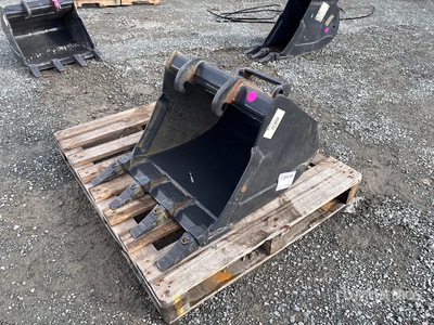 Bobcat 24 in Excavator Bucket (Unused)