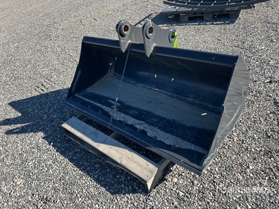 Bobcat 60 in Cleanup Excavator Bucket (Unused)