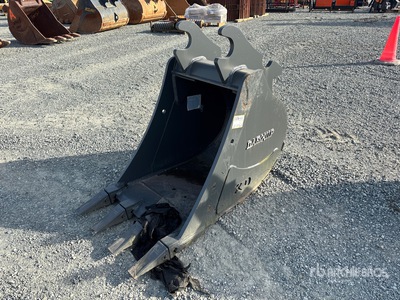 Daequip 28 in Digging Excavator Bucket (Unused)