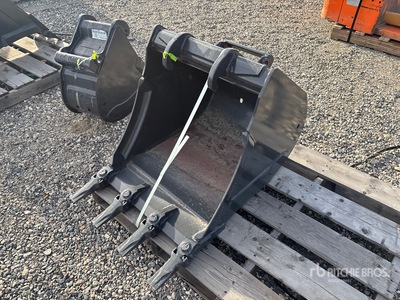 Bobcat 24 in Digging Excavator Bucket (Unused)