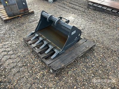 Bobcat 36 in Q/C Digging Excavator Bucket - Fits Bobcat E35