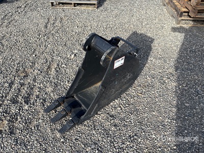 Bobcat 12 in Digging Excavator Bucket (Unused)