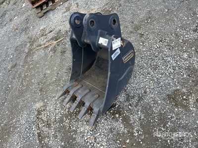 Develon 24 in Digging Excavator Bucket (Unused)