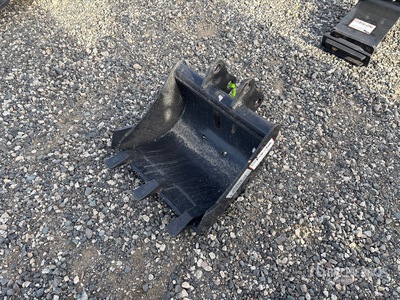 Bobcat 16 in Digging Excavator Bucket (Unused)