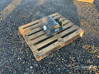Bobcat 16 in Digging Excavator Bucket - Fits Bobcat E10