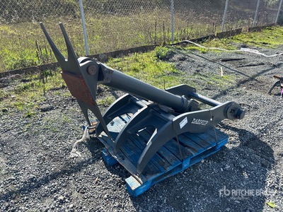 Daequip HE200 42 in Hydraulic Excavator Thumb (Unused)