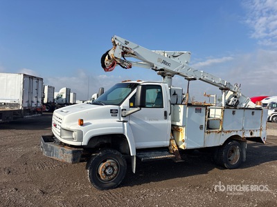 Altec AT37-G 37 ft on 2006 GMC C5500 4x4 Bucket Truck