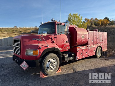 1995 Ford L9000 1000 gal 4x2 Fuel and Lube Truck