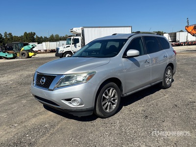 2014 Nissan Pathfinder 2WD Véhicule utilitaire sport