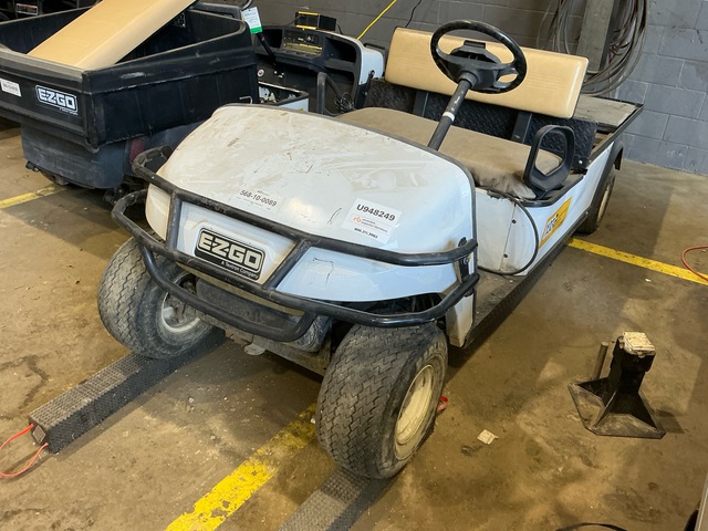E-Z-Go  Electric Golf Cart