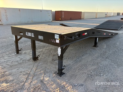 25 ft x 8 ft 4 in Loading Ramp