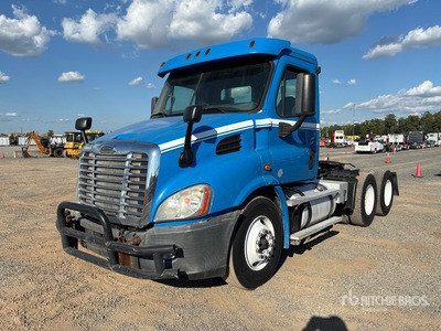 2016 Freightliner Cascadia 113 6x4 T/A Day Cab Truck Tractor