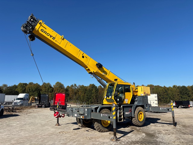 2016 Grove 530E-2 30 ton 4x4x4 Rough Terrain Crane 2016 Grove 530E-2 30 ton 4x4x4 Rough Terrain Crane
