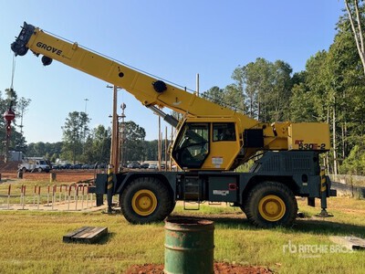2016 Grove 530E-2 Rough Terrain Crane