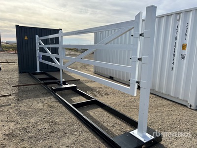 Bulldog Industries 24 ft x 6 ft 3 in Steel Bi-Parting Ranch Driveway Gate (Unused)