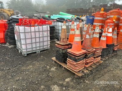 Quantity of Delineators with Basses and Traffic Cones Traffic Cones