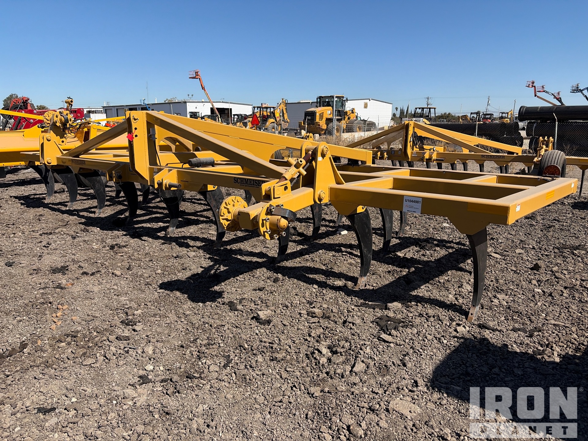 2023 Schmeiser SFC321 26 ft 3-Point Chisel Plow