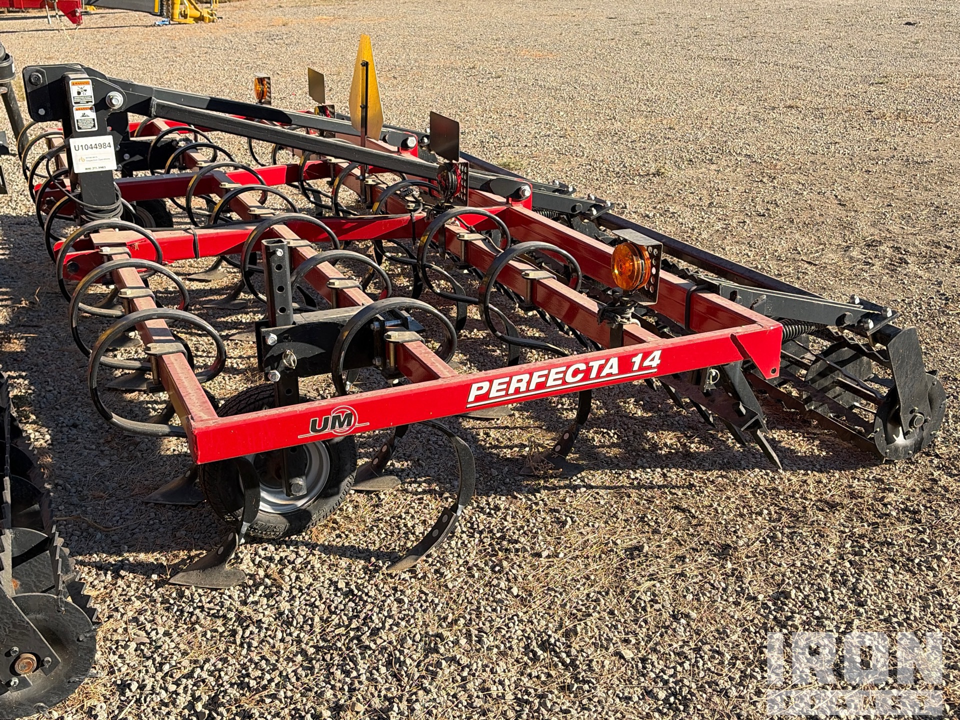 2022 Unverferth Perfecta 14 11 ft 4 in 3-Point Cultivator