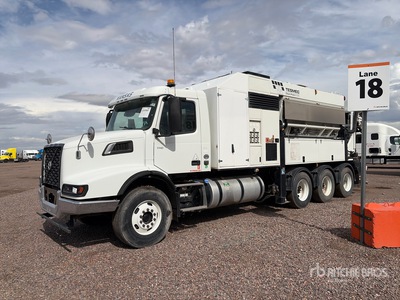 2022 Volvo VHD 8x4 Micro Trencher Truck Varios Camion