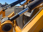 Hydraulics with Bucket Tilt Cylinders