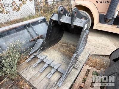 JCB 328/00500 36 in Digging Excavator Bucket - Fits JS130/JZ140