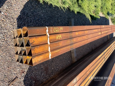 Quantity of (16) 3 5/8 SQ 21 ft Steel Divers - Métaux