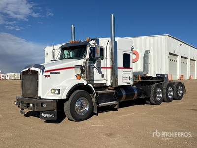 2014 Kenworth T800 8x6 Tri/A Sleeper Truck Tractor