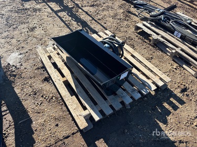2026 GIYI GY-3TB 32 in Mini Tilting Excavator Bucket (Unused)