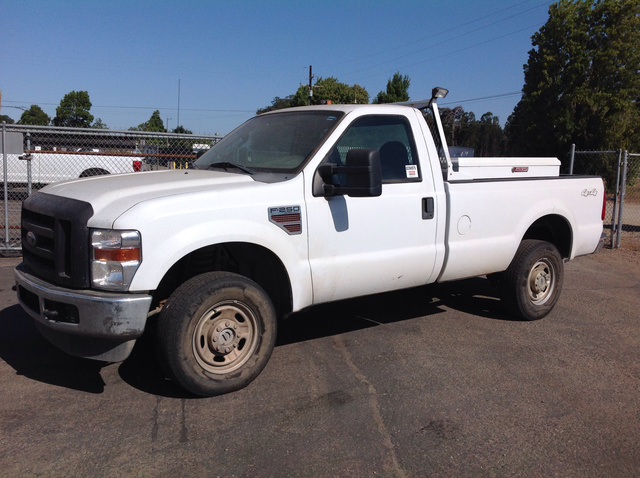 2010 Ford F-250 XL Super Duty 4x4 Pickup