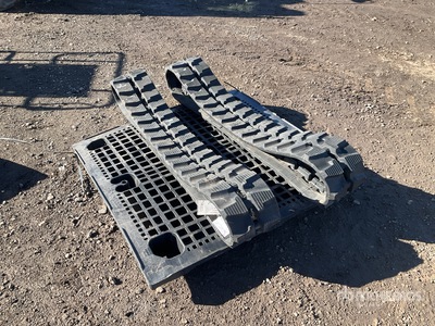 JCB Rubber 230x93x33 Tracks (Unused)
