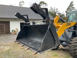 Specialty with Loader Bucket Condition