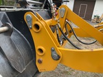Chassis with Quick Coupler to Arms Pins