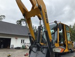 Hydraulics with Loader Lift Cylinders
