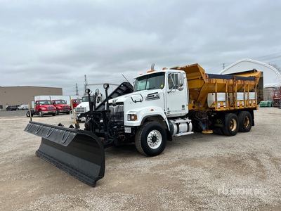 2016 Western 4700 SF 6x4 Snow Plow Truck