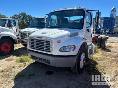 2015 Freightliner M2 106 4x2 Autocarro cabina e telaio