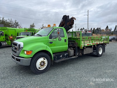Hiab 099 B-3 CLX 4800 kg Knuckle Boom on 2009 Ford F-750 4x2 Ciężarówka z platformą i dźwigiem