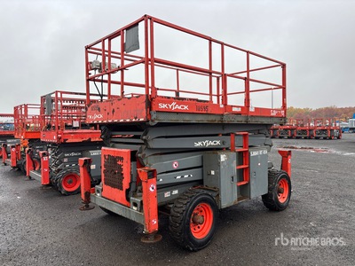 2018 Skyjack SJ8841 RT 4x4 Dual Fuel Scissor Lift