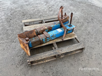 Holland Mack V 30 in Trailer Landing Gear