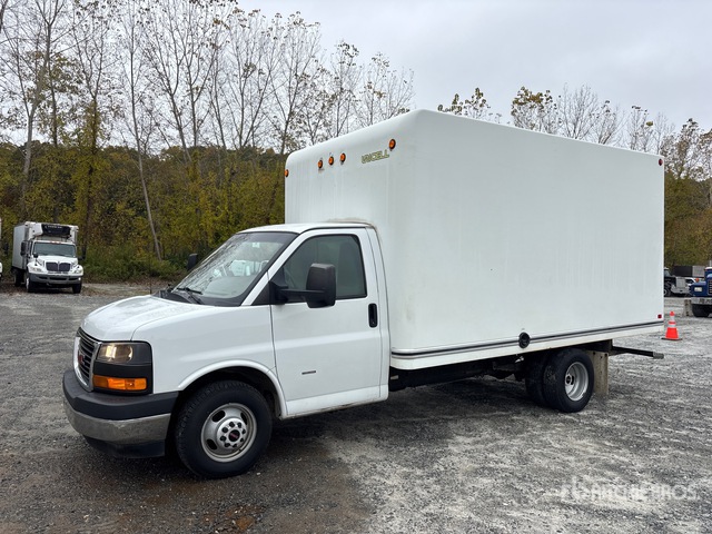 2018 GMC Savana G3500 4x2 Van Truck