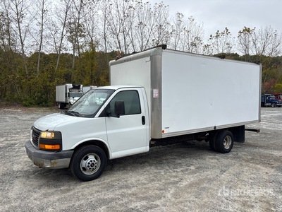 2014 GMC Savana G3500 4x2 Kastenwägen