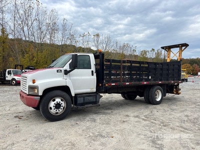 2004 GMC C7500 4x2 Attenuator Truck