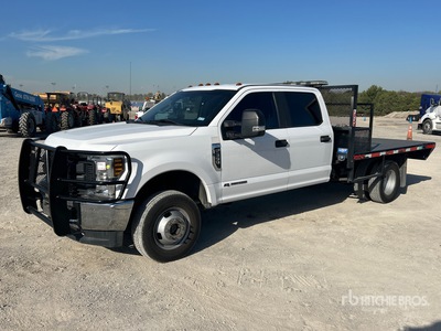 2019 Ford F-350 XL 4x4 Crew Cab Camion à Plateau