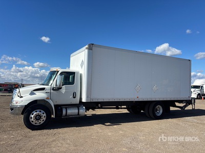 2019 International MV607 4x2 Furgonetka