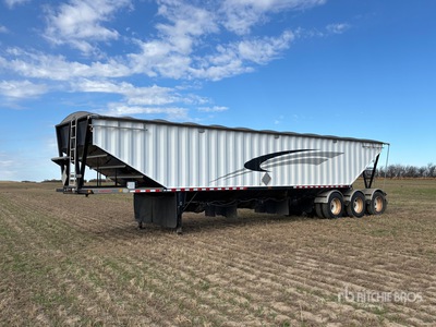 2005 Doepker 45 ft Tri/A Grain Trailer