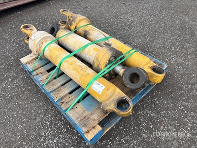 Quantity of (3) Hydraulic シリンダー