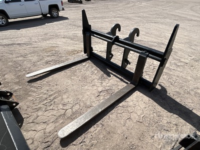 Cat 72 in Wheel Loader Forks
