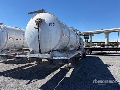 2012 Polar 8400 gal T/A Trailer cisterna
